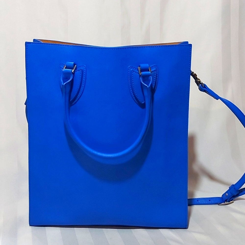 37. O' 2ND BLUE LEATHER BAG NWOT!